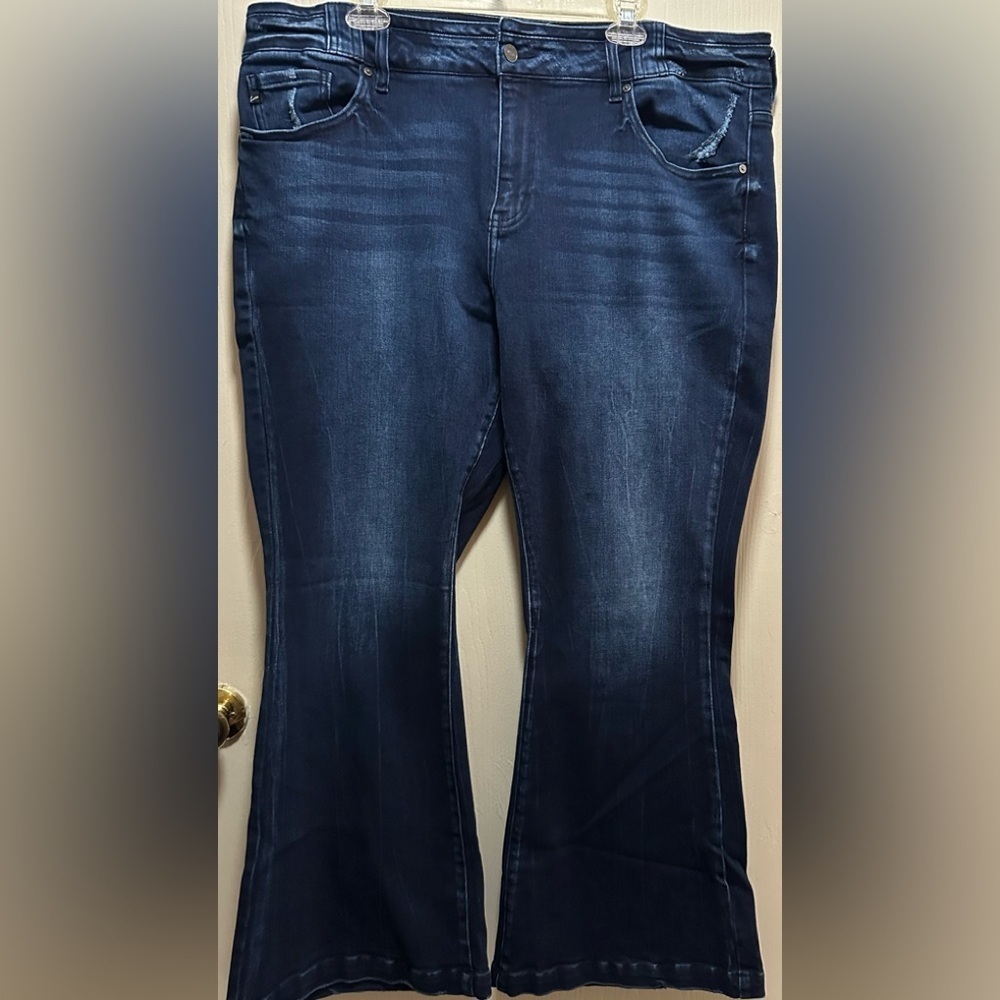 Kancan Exclusively for Maurices High-Waisted Flare Bootcut Jeans Dark Wash+size